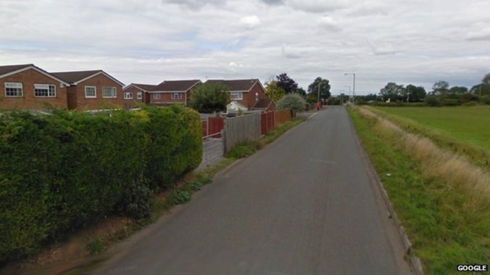 Mother and child held at knifepoint in Bridgwater breakin BBC News