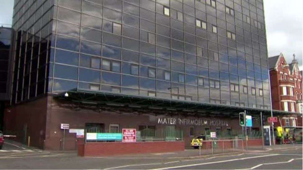 Continuing pressure on Belfast A&E units BBC News