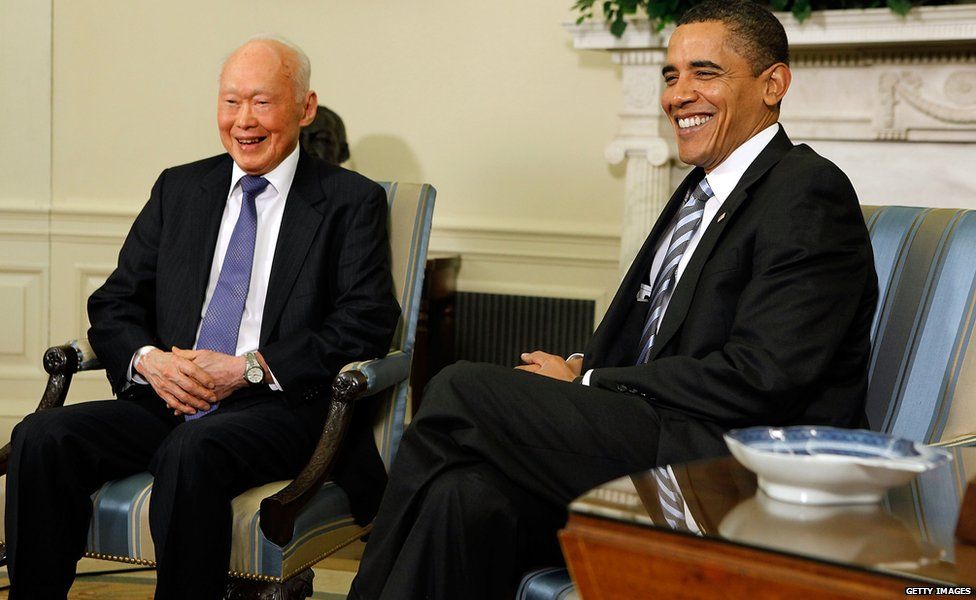 Lee Kuan Yew and US President Barack Obama in Washington DC (29 Oct 2009)