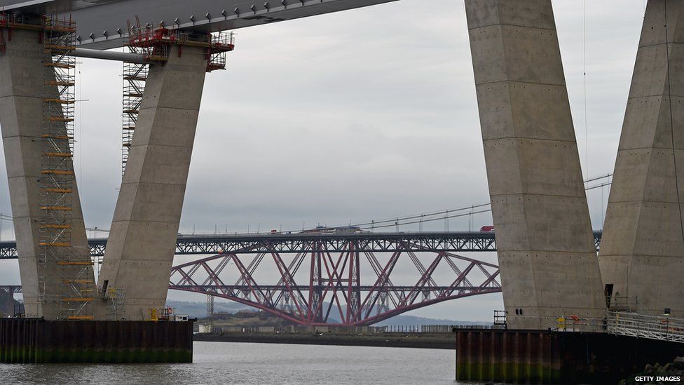 Drivers 'slowing down' to check out new Queensferry Crossing BBC News