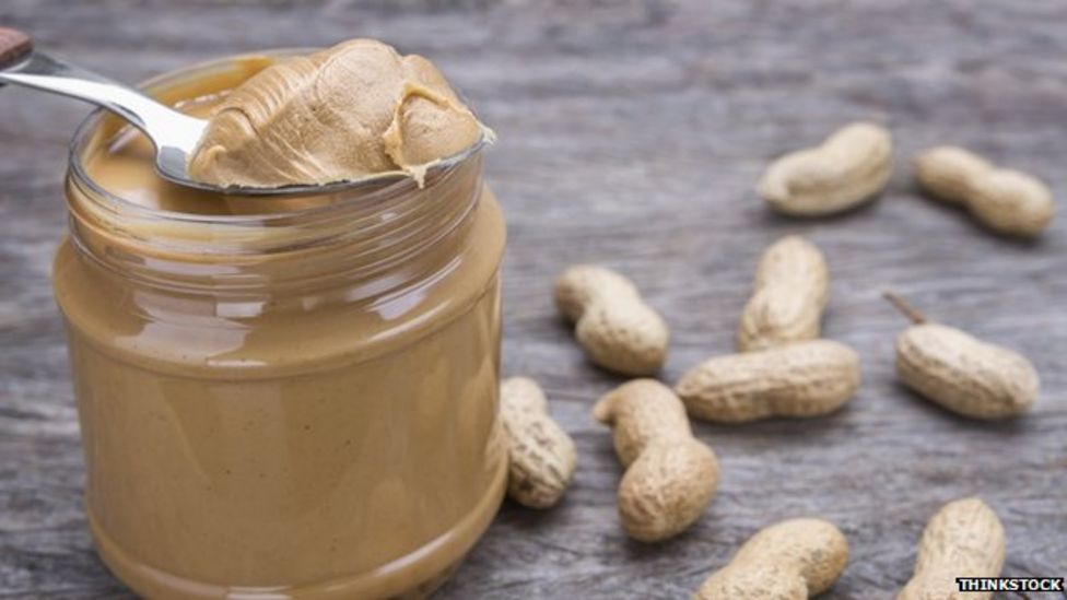 Peanut allergy 'cut by early exposure' BBC News