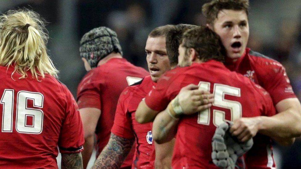 Wales' players celebrate
