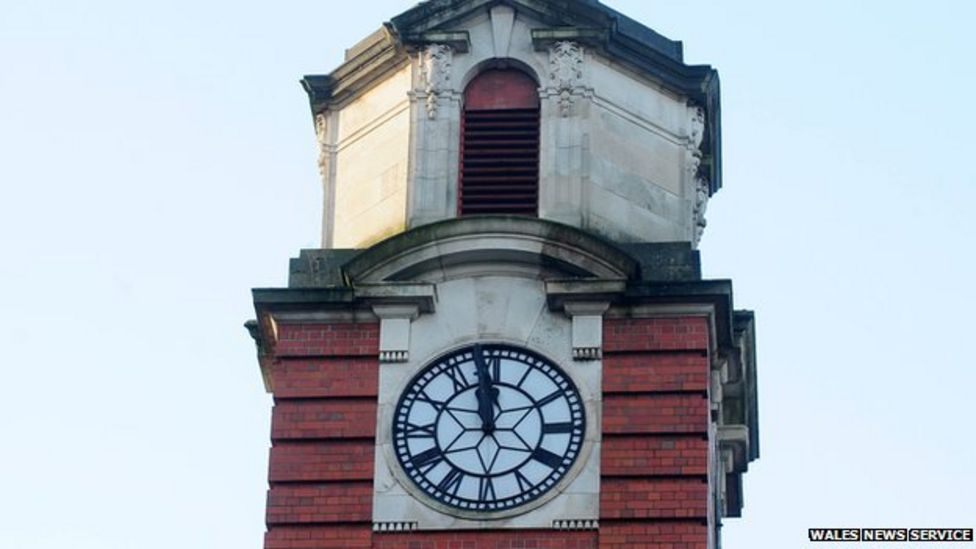 Swansea's official clock keeper to clock on once more BBC News