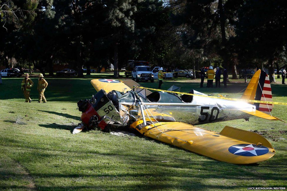 US actor Harrison Ford escaped major injury after crash-landing his plane on a golf course in California