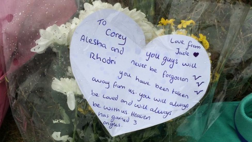 Support at Ysgol Bro Morgannwg after A470 Brecon death crash - BBC News