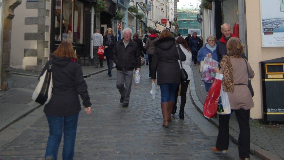 Guernsey population increases by 500 in a year BBC News