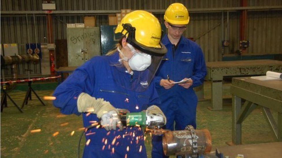 Labour pledges facetoface careers advice in schools BBC News