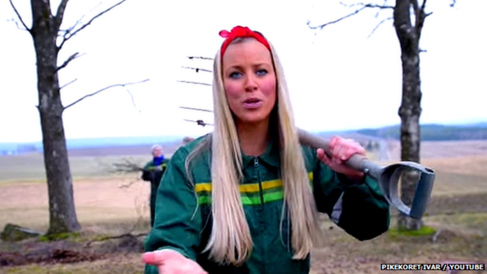 The women making a song and dance about farming in Norway - BBC News