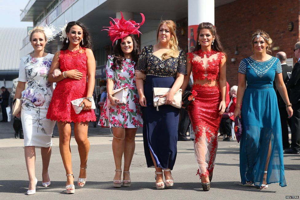 Aintree 2025 races dresses