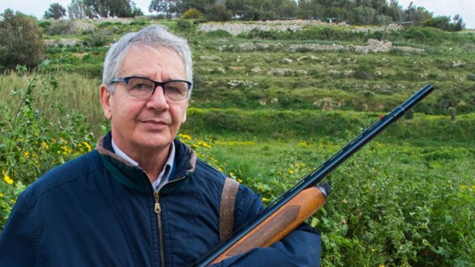 Hunters win Malta bird referendum on shooting ban BBC News