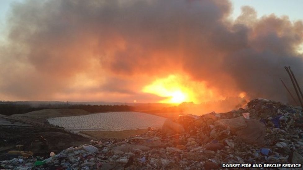 Fire crews tackle Wareham landfill fire BBC News