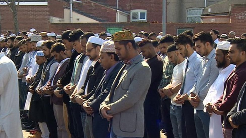 Tipu Sultan Murder Hundreds Attend Funeral Bbc News 7875