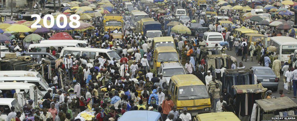 Buses and crowds in Oshodi market in Lagos, Nigeria - 2008