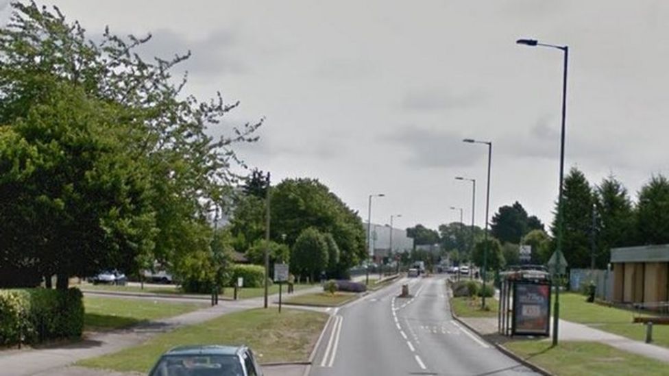 Chelmsley Wood car crash leaves girl, 4, hurt BBC News