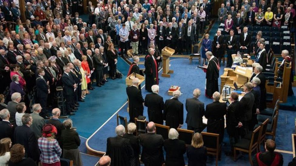 Church Of Scotland Votes To Allow Gay Ministers In Civil Partnerships 