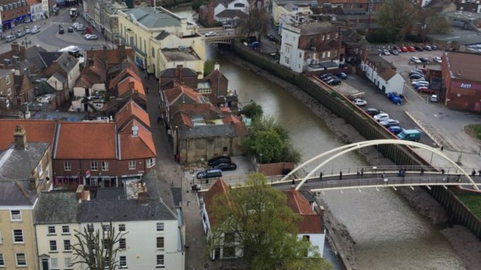 Boston bridge love locks removed by council BBC News