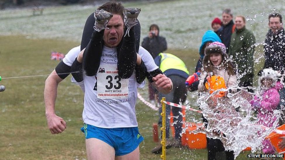 World Tin Bath Championships take place in Isle of Man BBC News