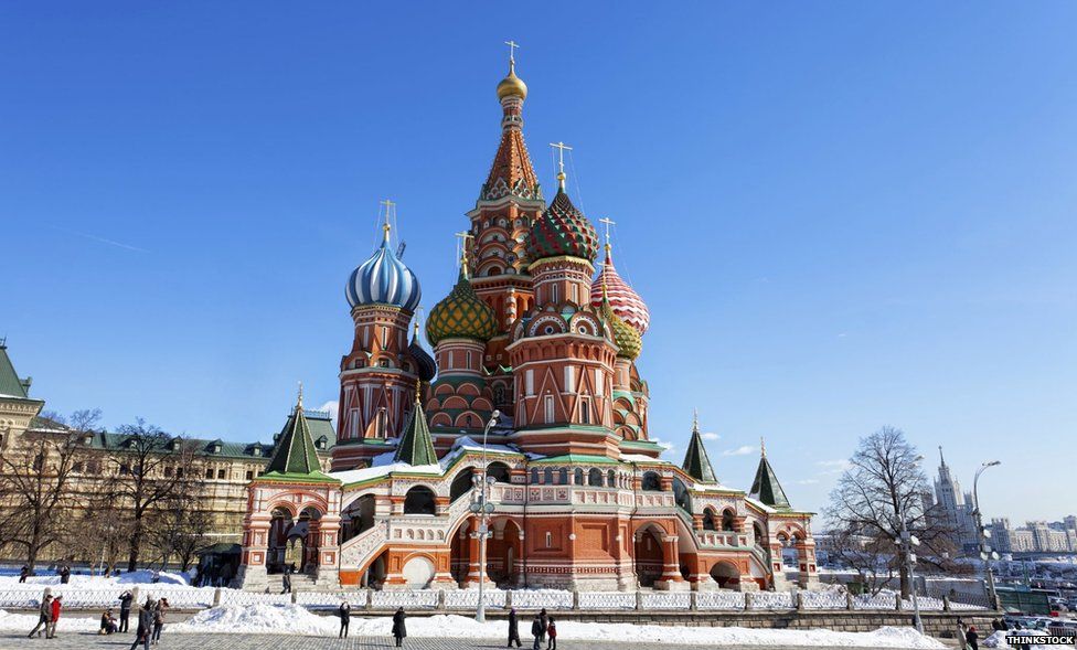 Moscow, Vasily Blazhenogo's temple in the winter