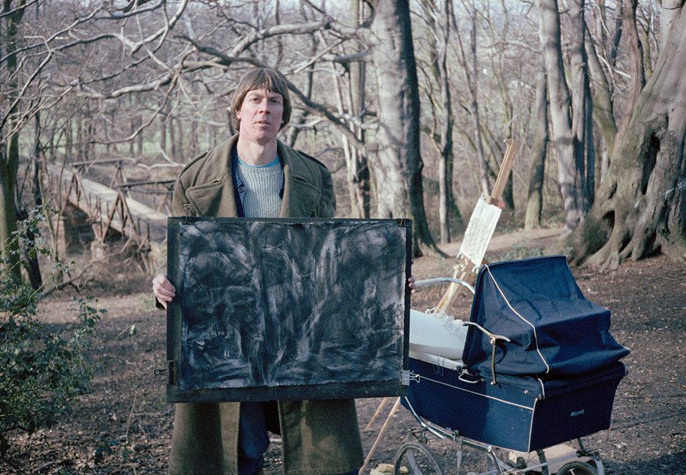 Sargy with drawing and pram