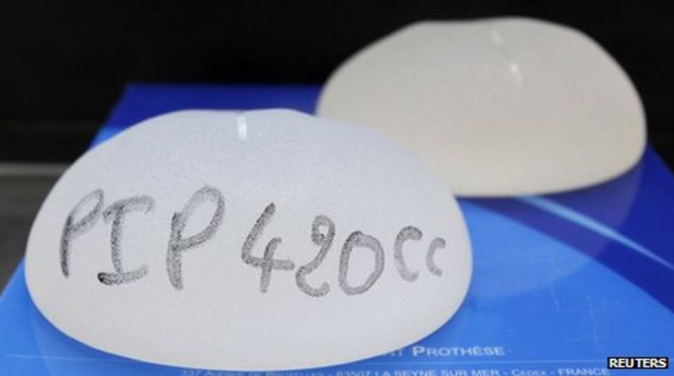 Uk Calm Fears Over Leaking Breast Implants Bbc News