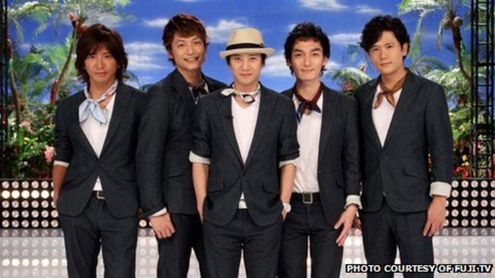 Japanese boy band SMAP's 20 years at the top - BBC News