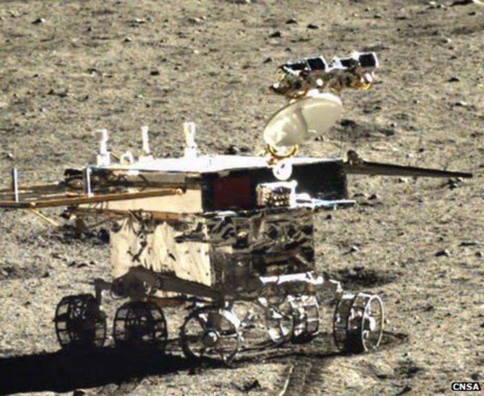 China's Yutu Moon rover pictured from orbit by Nasa satellite - BBC News