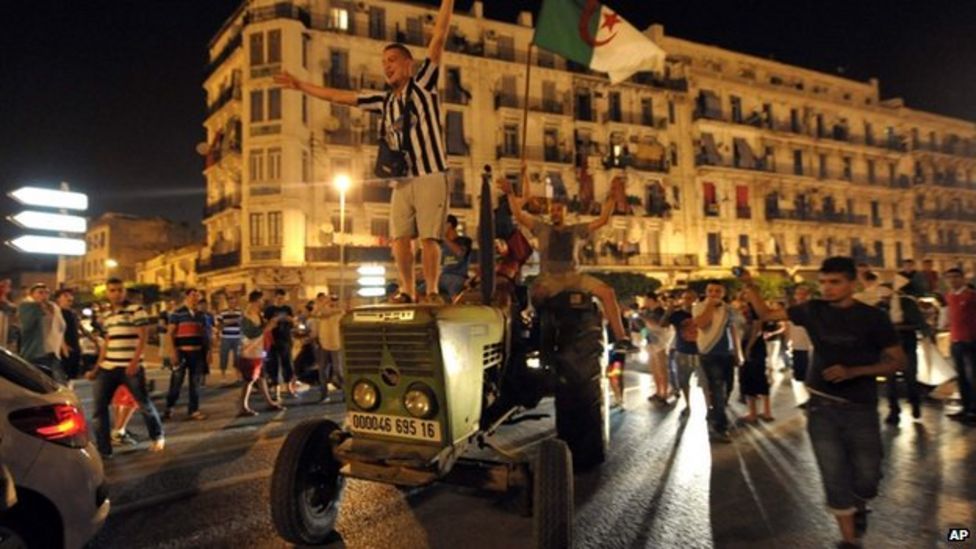 Algeria celebrates World Cup success - BBC News