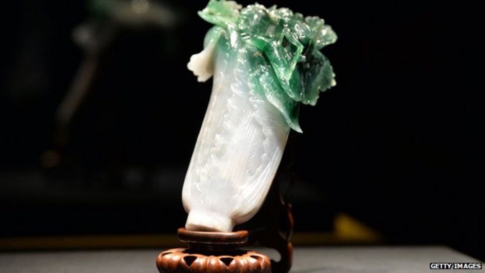 Japan Thousands see Taiwan's 'MeatShaped Stone' BBC News