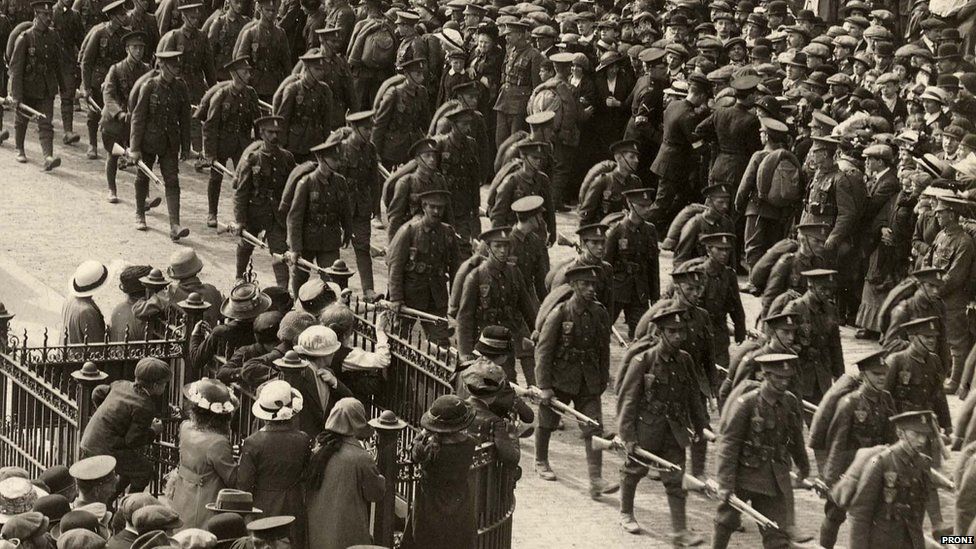 Ireland's Great War: Photos of Belfast soldiers marching to battle ...