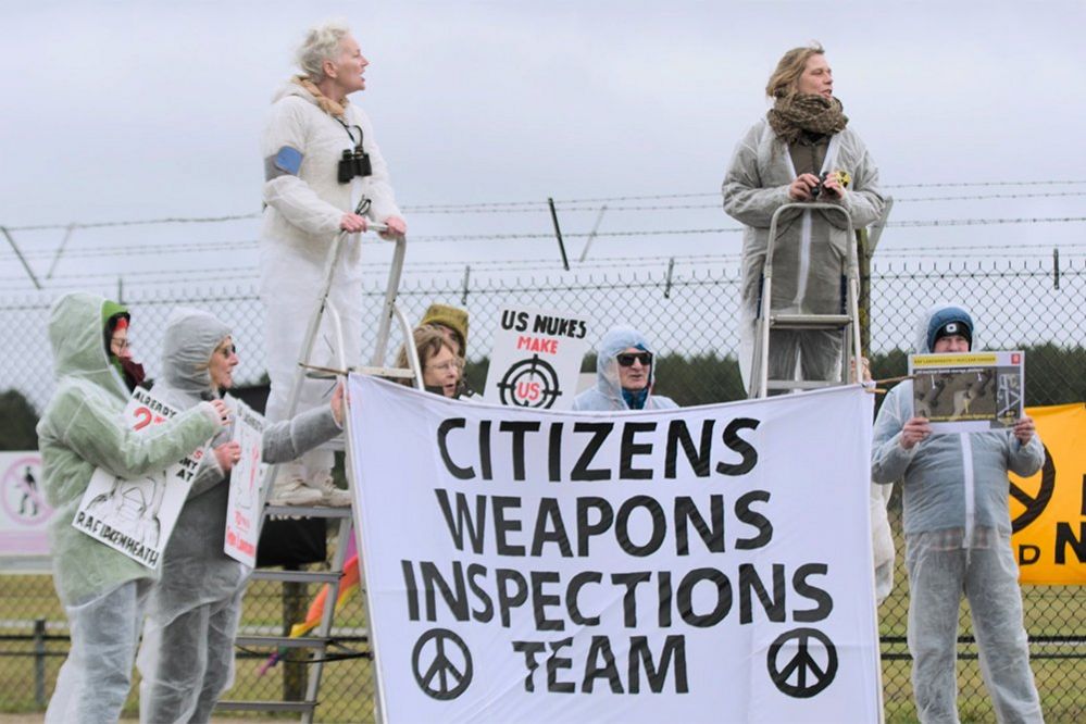 CND protesters at RAF Lakenheath in Suffolk