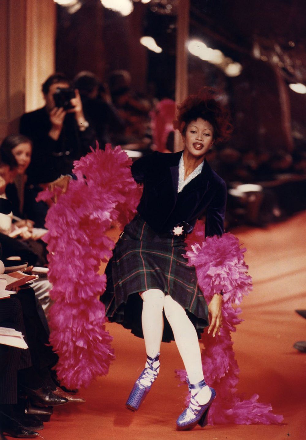 Naomi Campbell falls on the catwalk in 1993