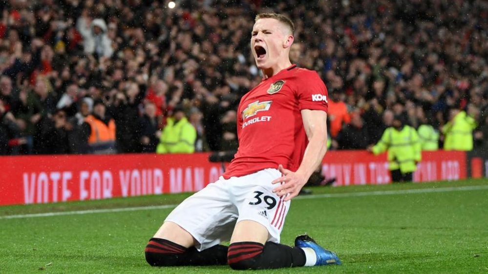 Scott McTominay transfer news: Man Utd midfielder set for Fulham - BBC Sport