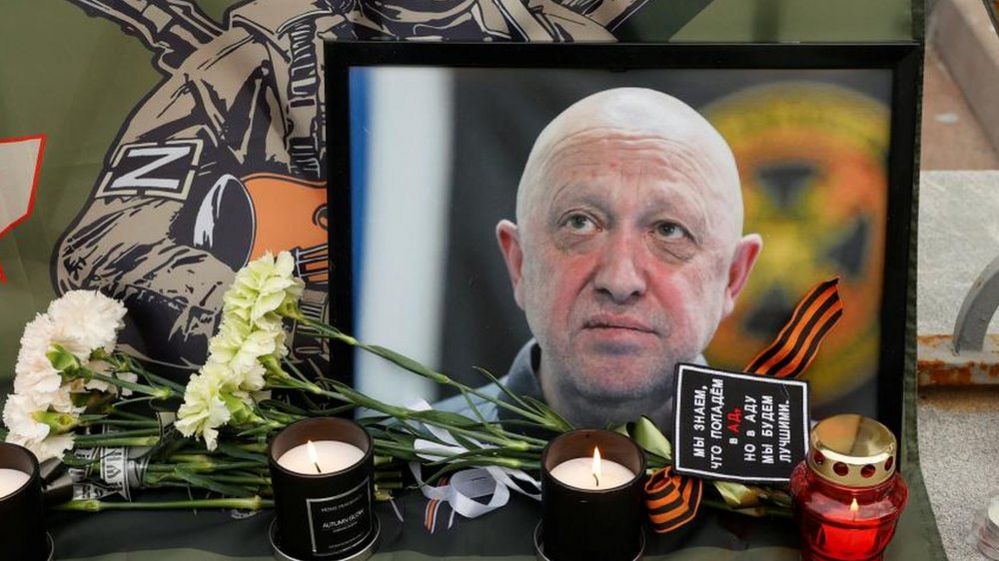Flowers and picture of Prigozhin