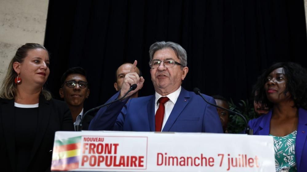 Jean-Luc Mélenchon addresses supporters