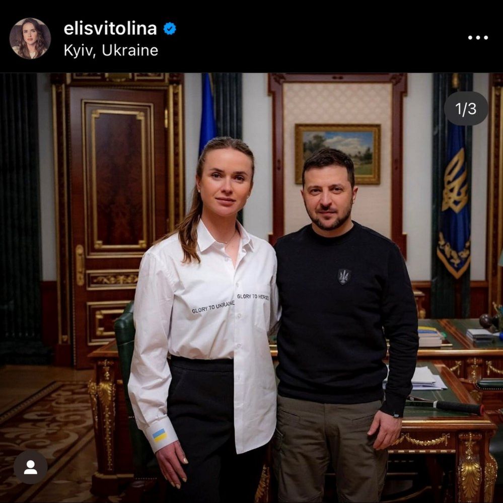 Elina Svitolina poses with Ukraine president Volodymyr Zelensky