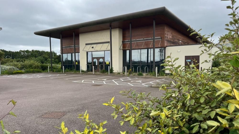 The former Frankie & Benny's restaurant could be transformed into a drive-through and EV charging station