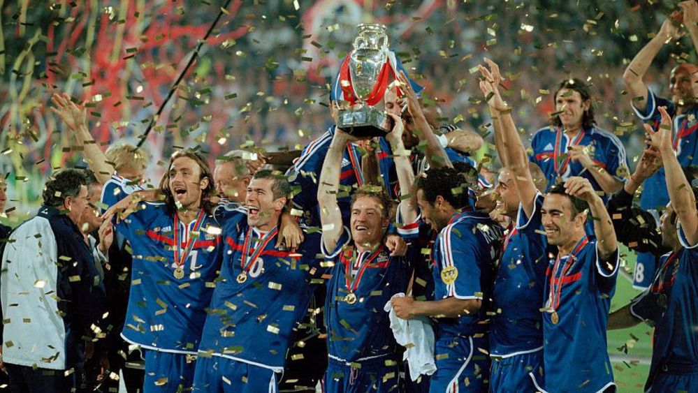 The France players lift the 2000 European Championship trophy
