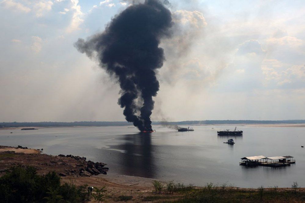 A mining dredger explodes