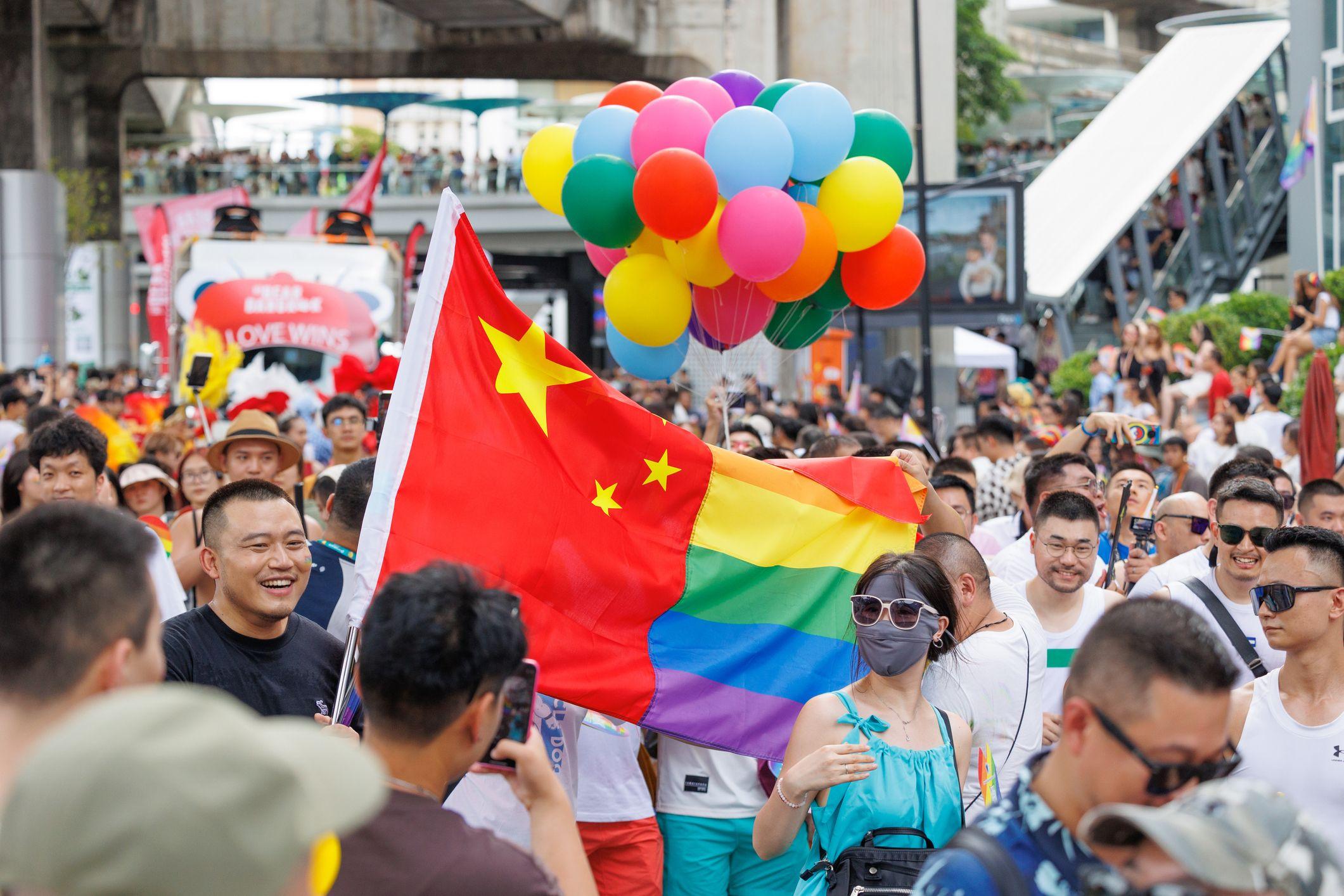 中國LGBT參與泰國驕傲遊行