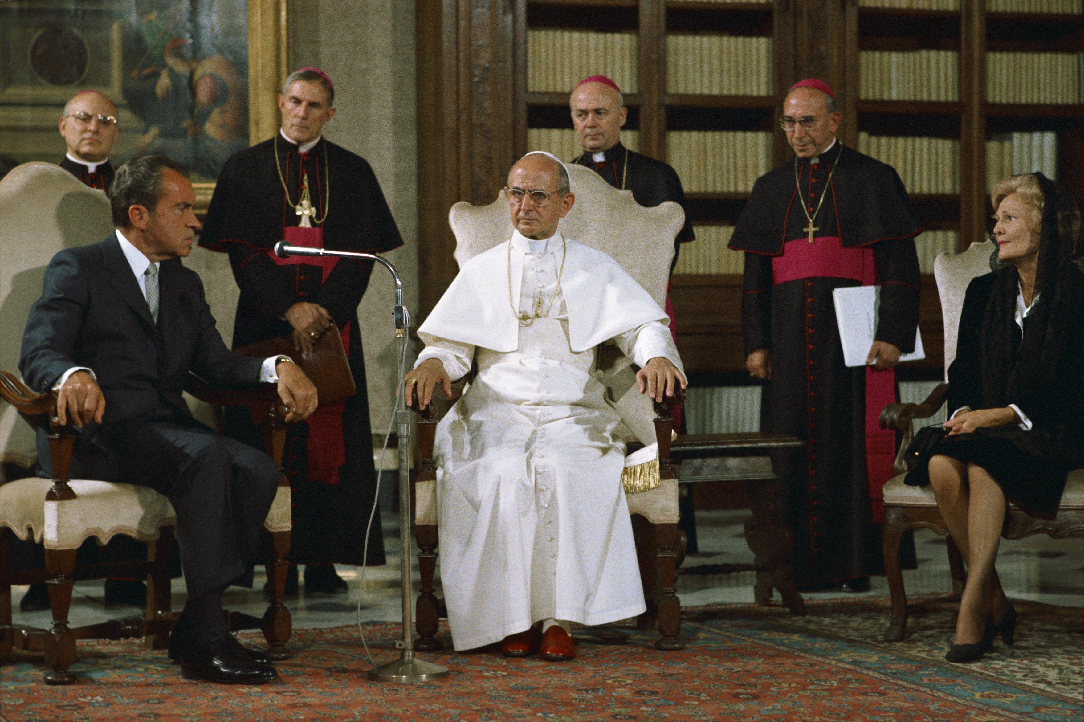 Papa Paulo 6° recebendo o então presidente dos EUA, Richard Nixon, em 1970