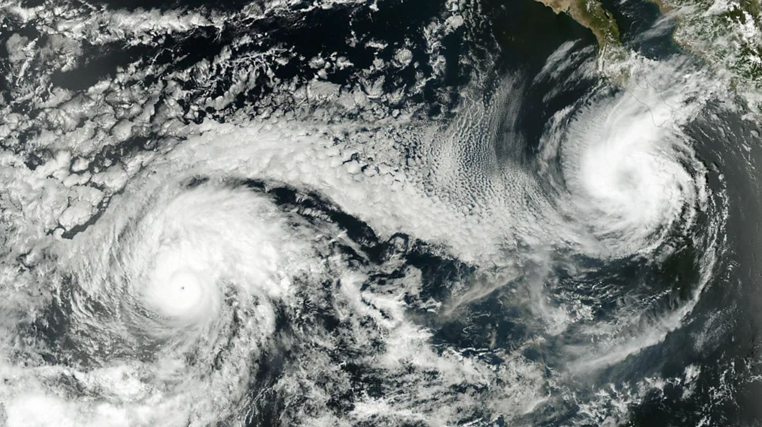 Imagem de satélite mostra furacão