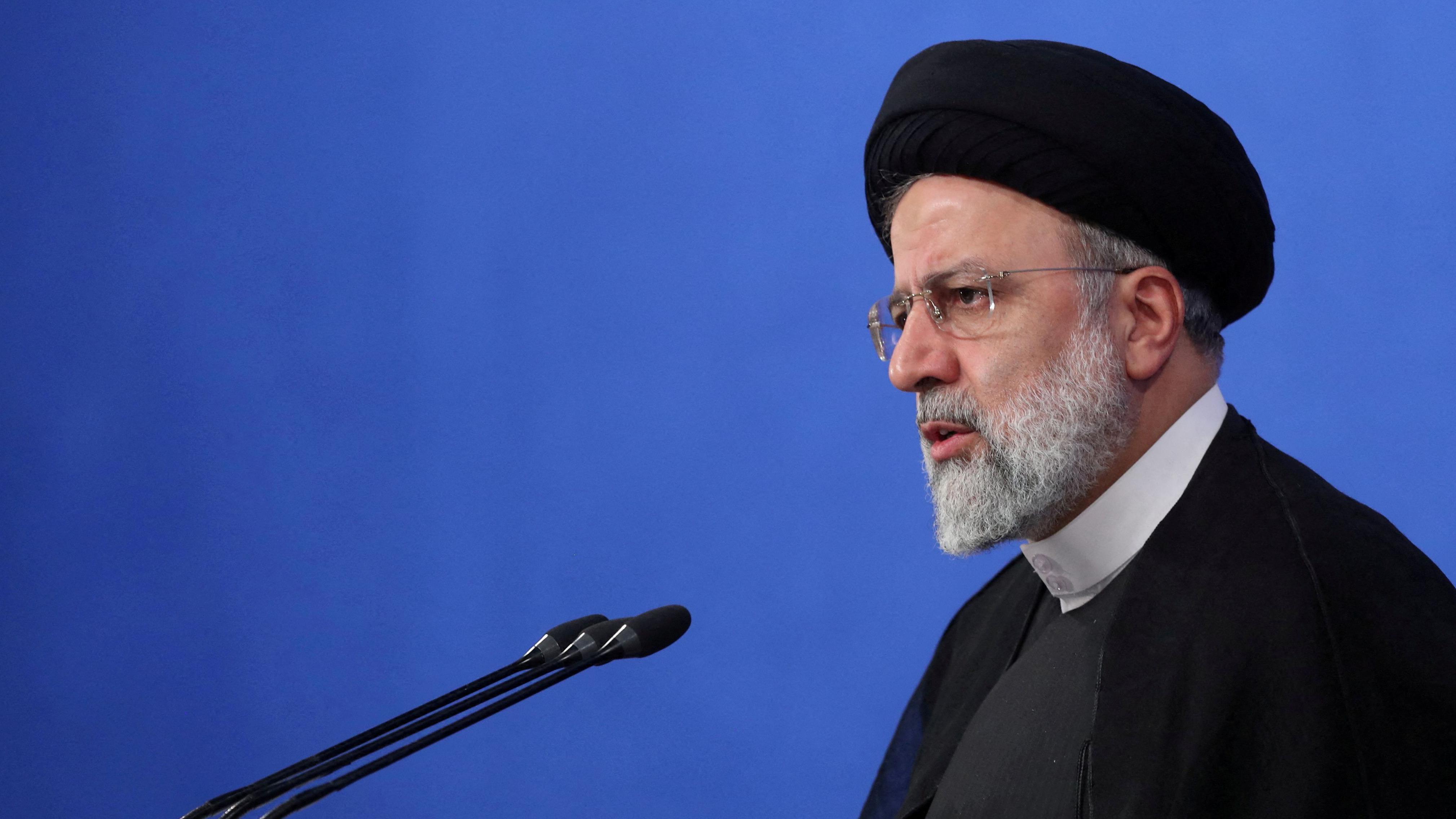 Iran declares five days of mourning for president