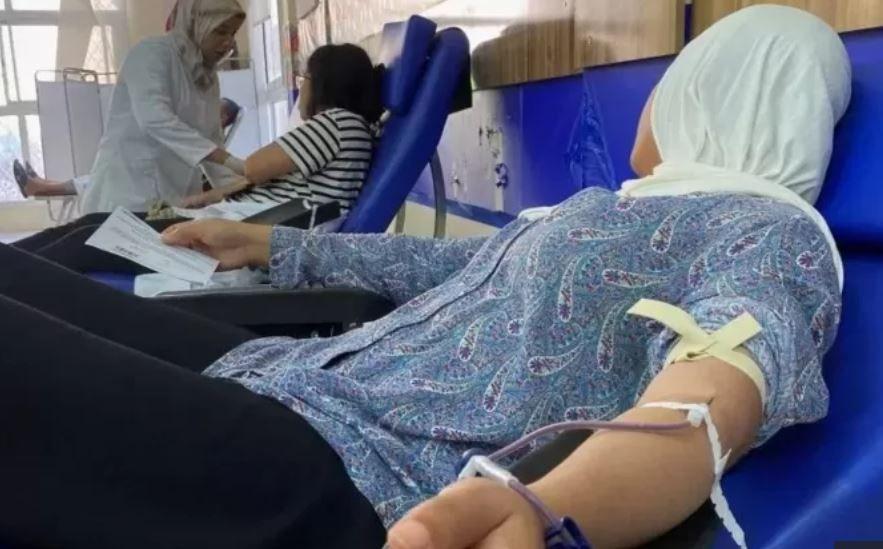 تبرع أهالي مراكش بالدم لمساعدة مئات المصابين جراء الهزات الأرضية