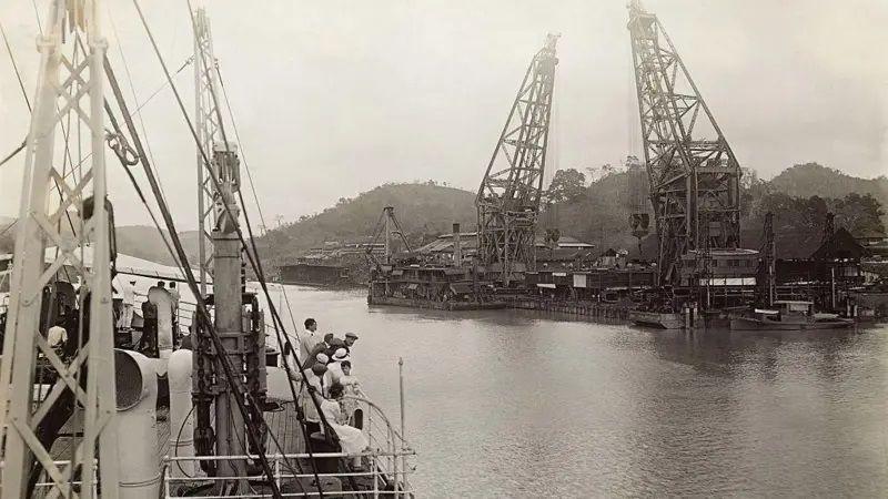 Pembangunan kanal itu selesai pada tahun 1914.