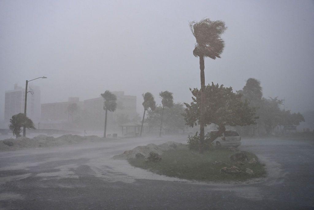 Temporal en Florida con lluvia y viento
