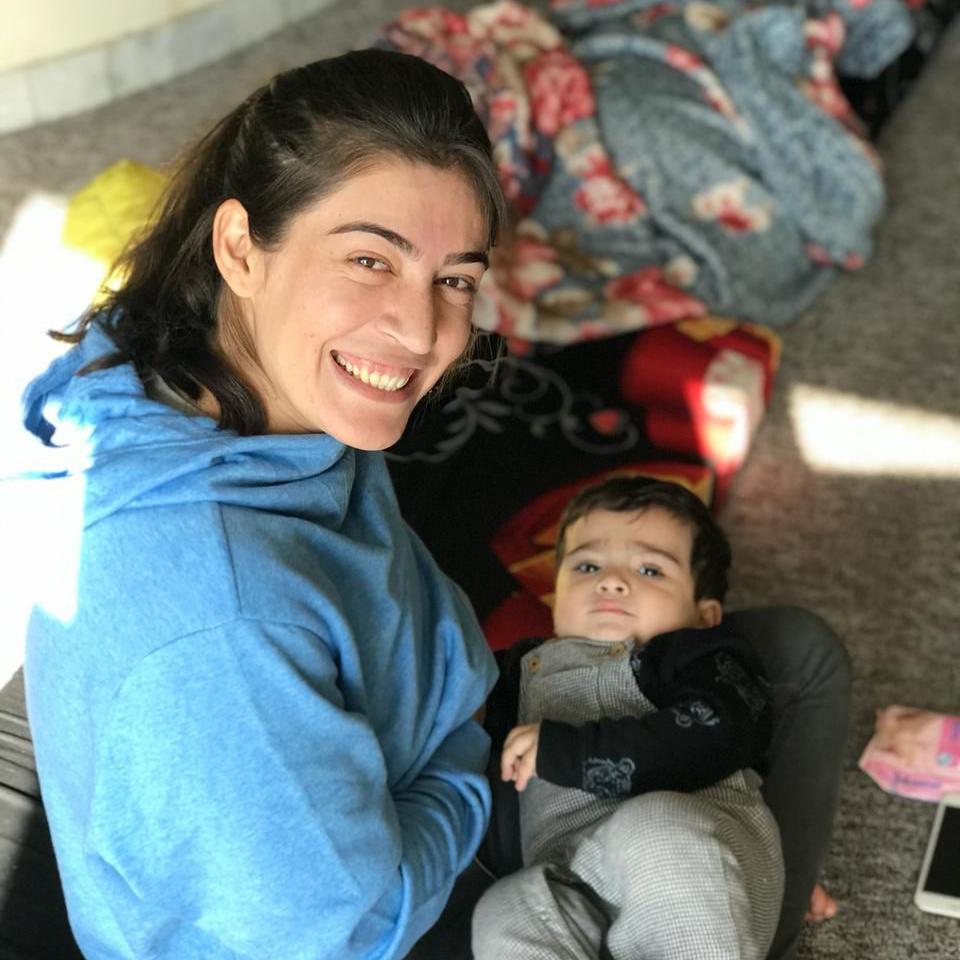 ملکۂ نور کے دو بچے ہیں 