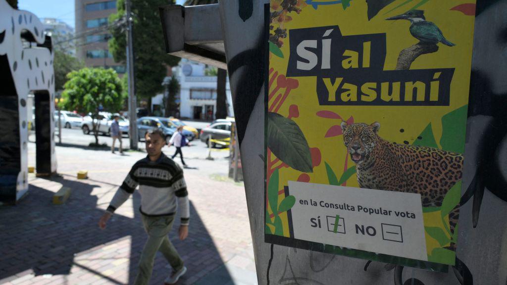 Cartel con la consulta del Yasuní