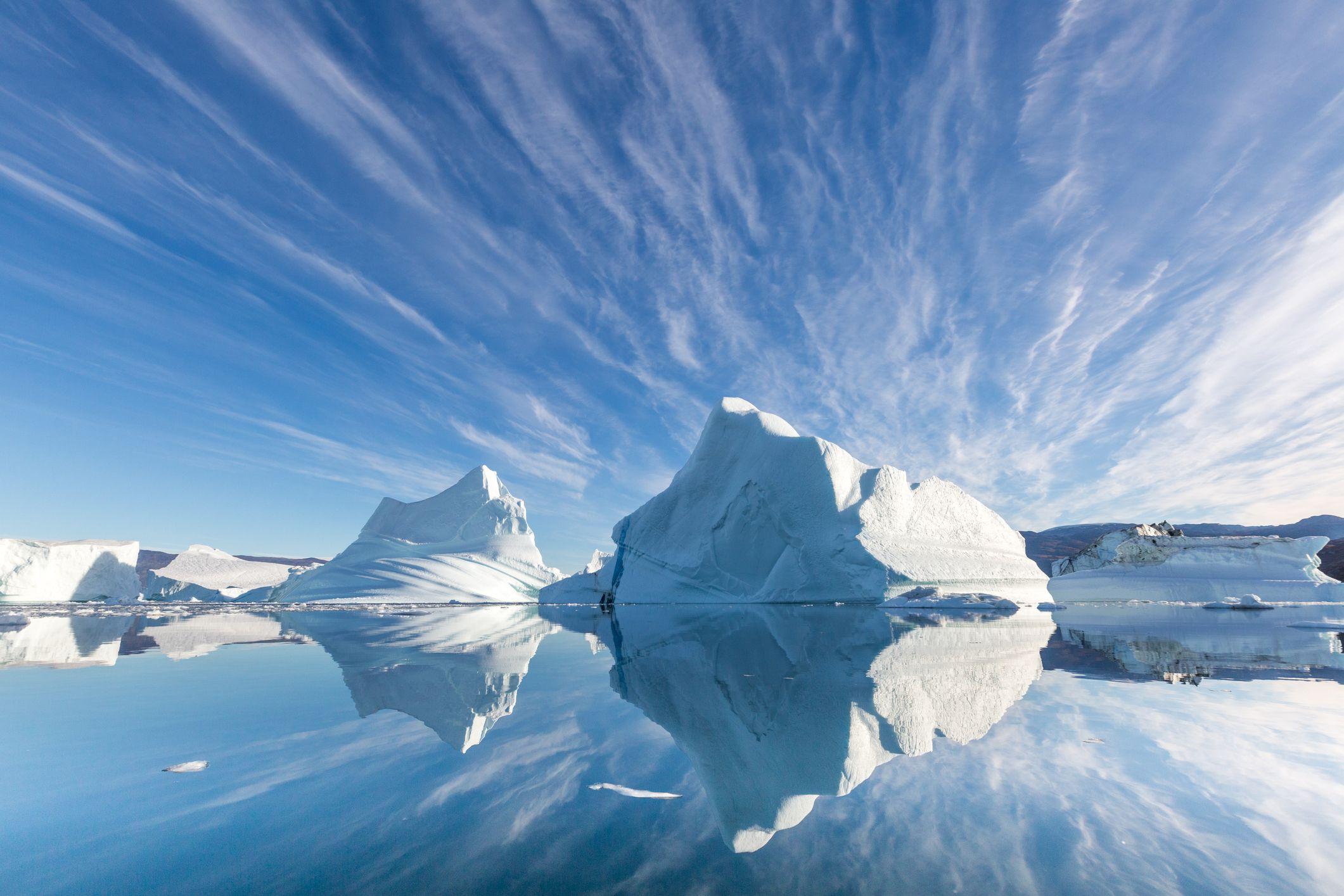 Témpanos de hielo cerca de Groenlandia