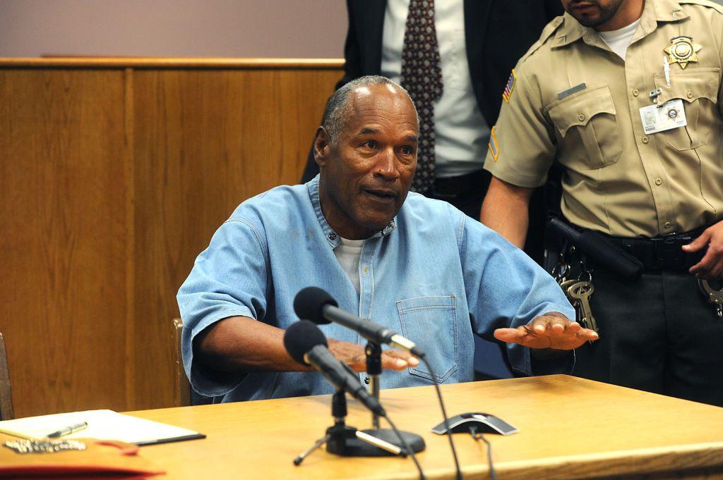 OJ Simpson em sala de julgamento