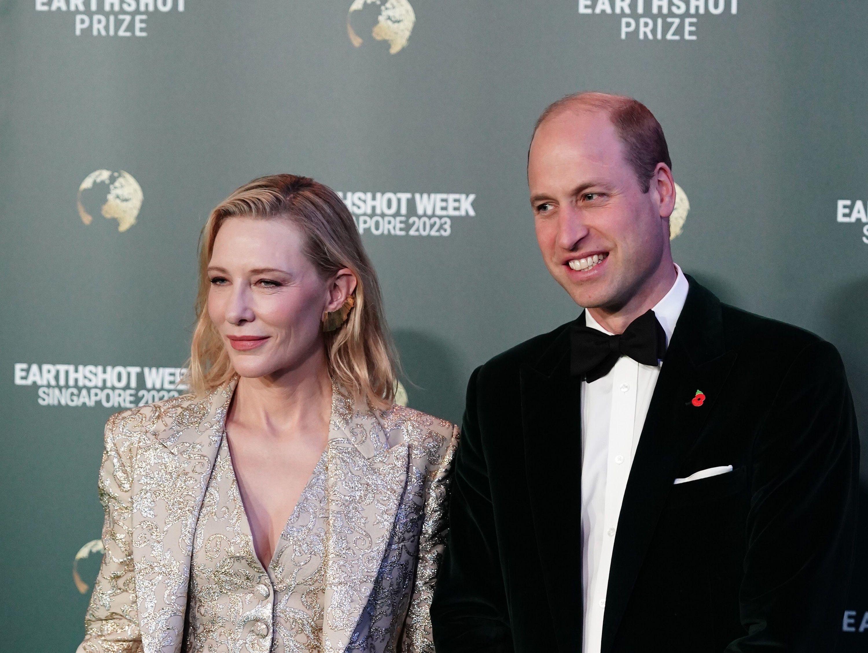 Príncipe William junto a Cate Blanchett.